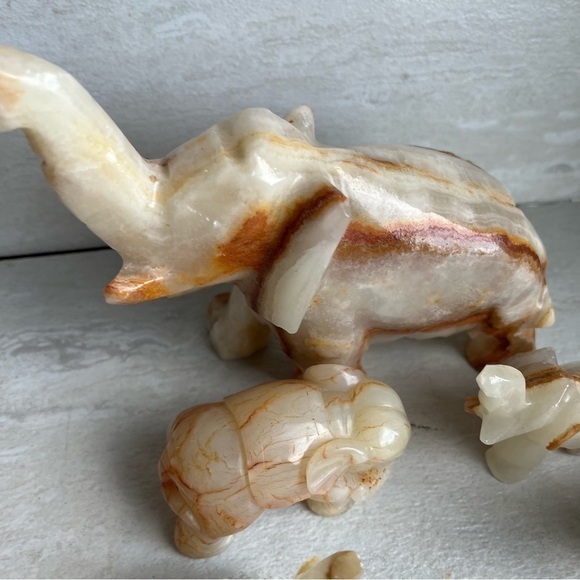 Antique vintage carved onyx elephants bundle mini small 10 pieces - Picture 3 of 11